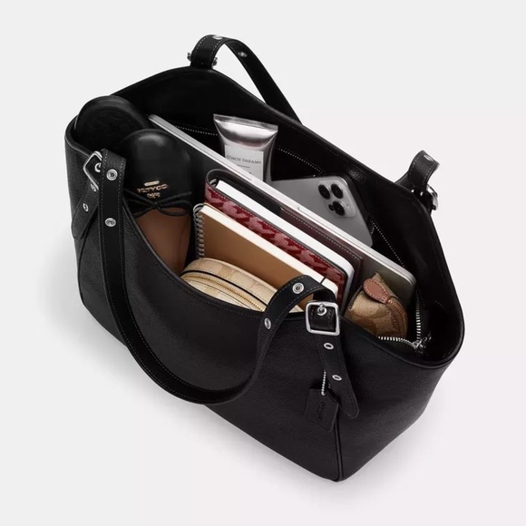 Coach Meadow Shoulder Bag In Signature Canvas (Women Shopping Shoulder Bag) - Picture 5 of 9